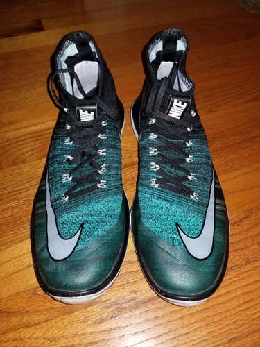 **MAKE AN OFFER** Nike Flyknit Elite Golf Shoe Size 10