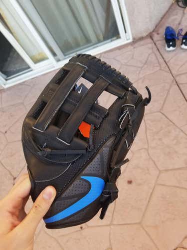 New Nike Mvp select Glove