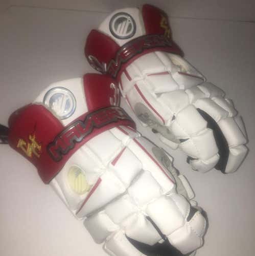 Brand New Maverick M3 Gloves From Chestnut Hill College