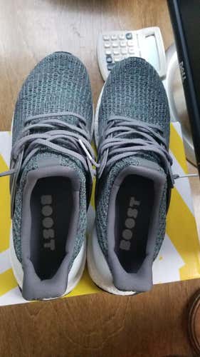 Like new Adidas ultraboost. grey four