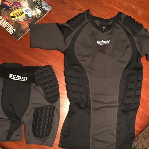 Schutt Youth Medium Padded Wear Two Piece- Football