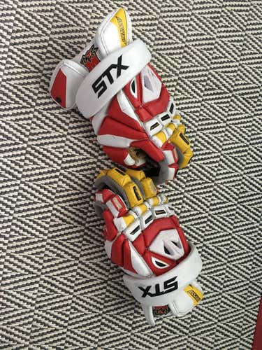 Vintage Maryland STX Assault Gloves (game worn)