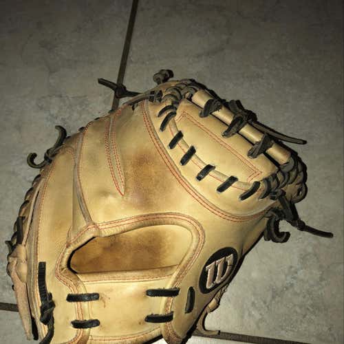 Wilson A2000 DPCM Catchers Mitt GREAT CONDITION