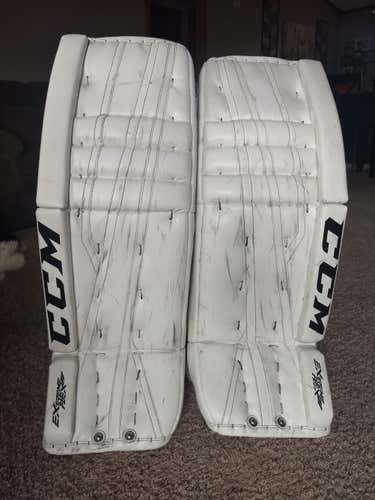 CCM Extreme Flex II Goalie Leg Pads Senior