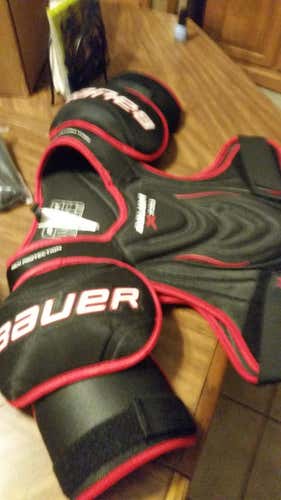 Bauer Vapor X700 Shoulder Pads Senior