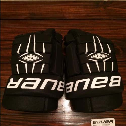 Bauer Nexus 400 Gloves 15”