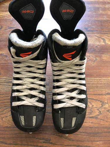 Easton Mako II M8 Skates Junior Size 5.5
