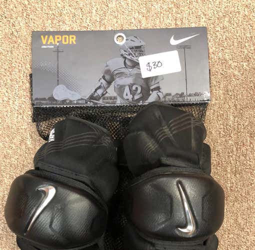 BNWT Nike Vapor Arm Pads