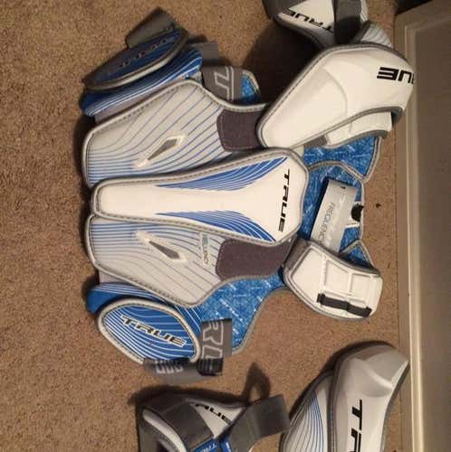 True Customizable Shoulder Pads Size Large