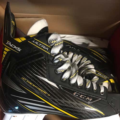 Brand New CCM Ultra Tacks Skates 8.5 D