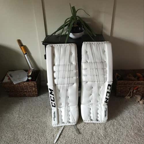 CCM Eflex 2 860 leg pads