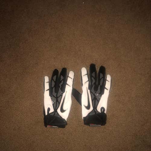 Medium Used Nike Football Gloves