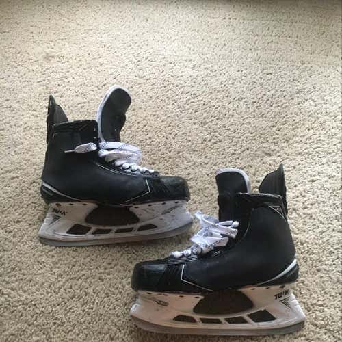Used Pro Stock Bauer 1S Hockey Skates Size 9.5 D/A