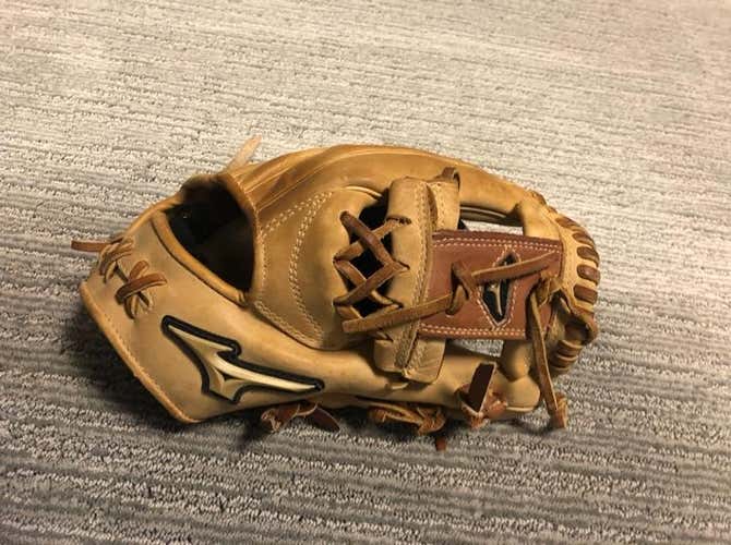 Mizuno Global Elite 11.75 (trades Plus Offers)