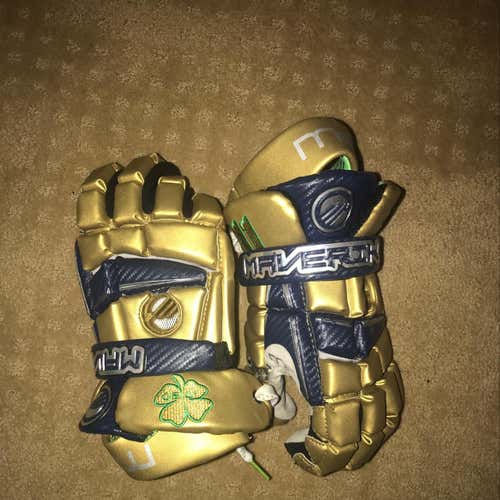 Notre Dame Team Issued Maverik gloves