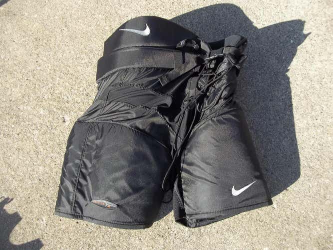 NIKE PANTS LIKE NEW