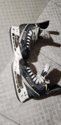 Bauer X7.0 Skates  Size 4D free superfeet