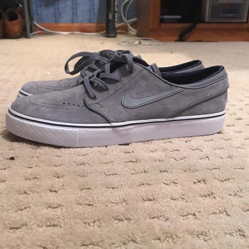 Nike Grey Suede Janoskis