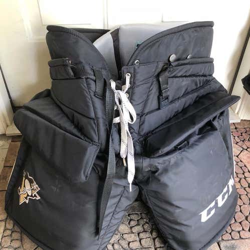 CCM HPG12A Penguins Pro Return Goal Pants Size L