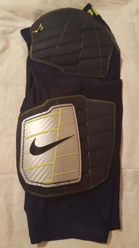 NIKE PRO COMBAT PADDED PANTS SIZE MEDIUM