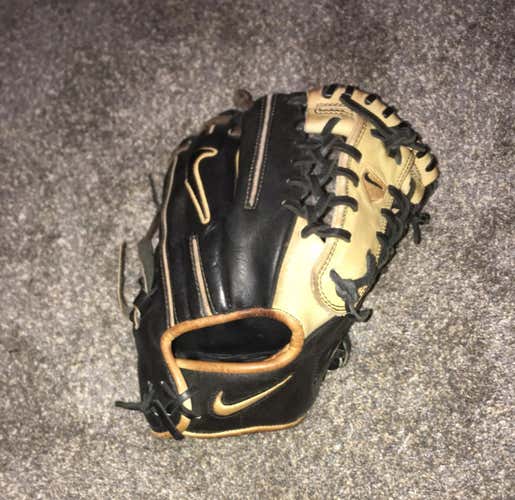 Nike DE Select Glove