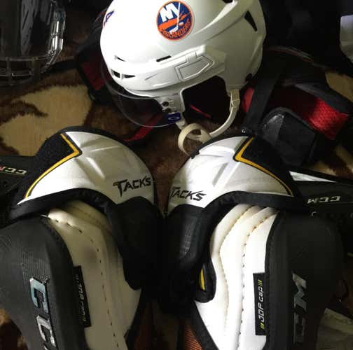 Ccm Super Tacks Elbow Pads Medium
