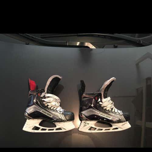 Bauer 1x With Custom White Tongue, Custom Eye Lits, And Custom Liner
