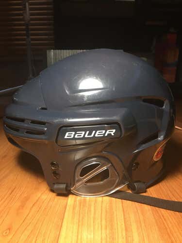 Navy Bauer 7500 Senior Hockey Helmet Large