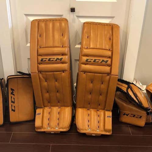 New CCM Retro Flex III Goalie Equipment (Full set)