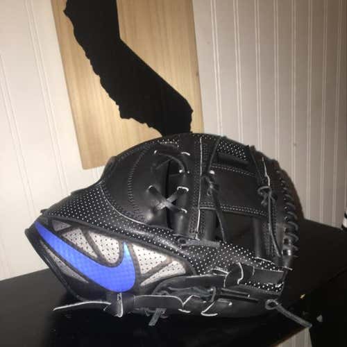 Nike MVP Select 11.5 Inch New With Tags. Open To Offers
