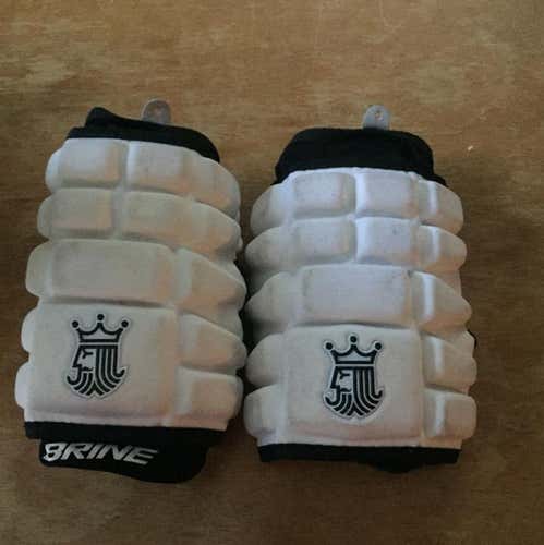 Brine LoPro Superlight Defense Elbow Pads