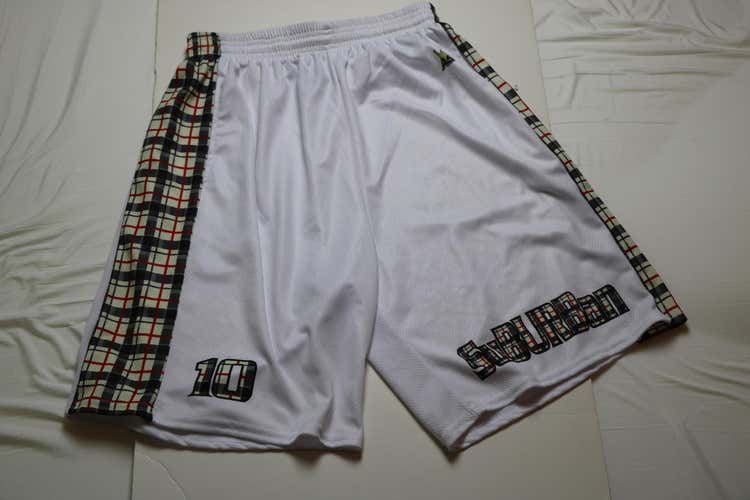 Suburban shorts white L