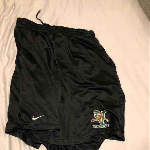 UVM Nike Team Shorts XL