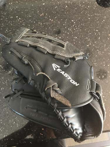 Easton Glove