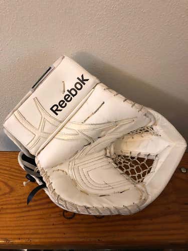 Reebok Revoke PZ Goalie Glove Regular Senior