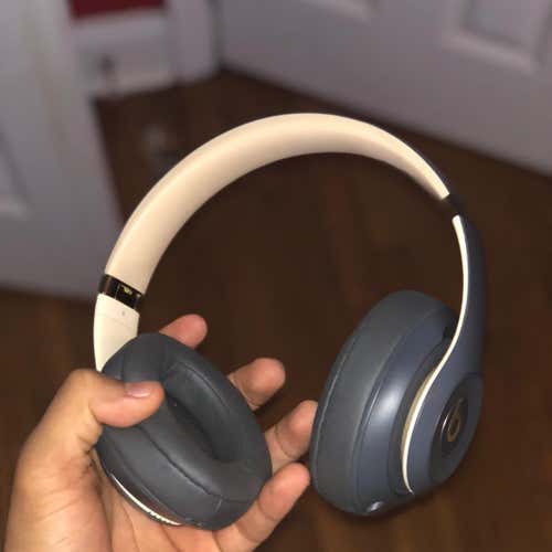 Looking For Trades !!