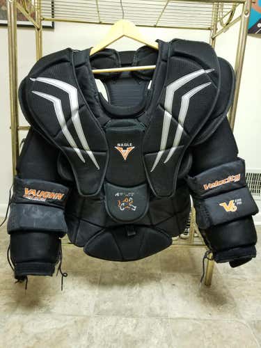 Vaughn Goalie Chest Protector Seniorq V6 2200 Pro Carbon