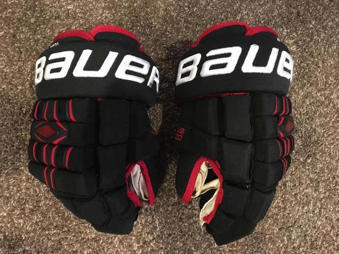 Chicago Blackhawks Bauer Nexus 1000 Gloves 13"