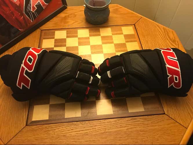 Tour Nano Code 1 Hockey Gloves