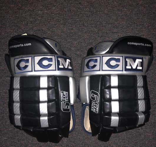Used CCM 652 Tacks Senior Gloves