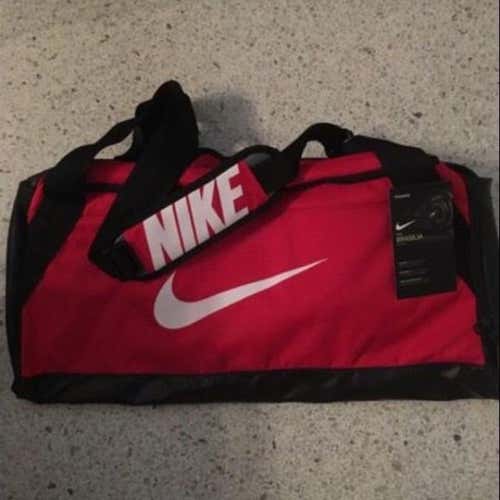 Nike Brasília Duffel Bags