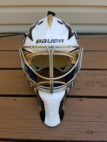 Bauer Goalie Mask Senior- Great Condition!