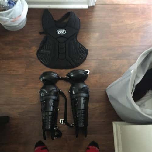 Barely Used Black Youth Rawlings Catchers Gear