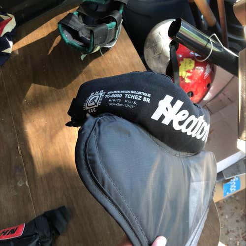 Heaton Goalie Neck Guard SR-M