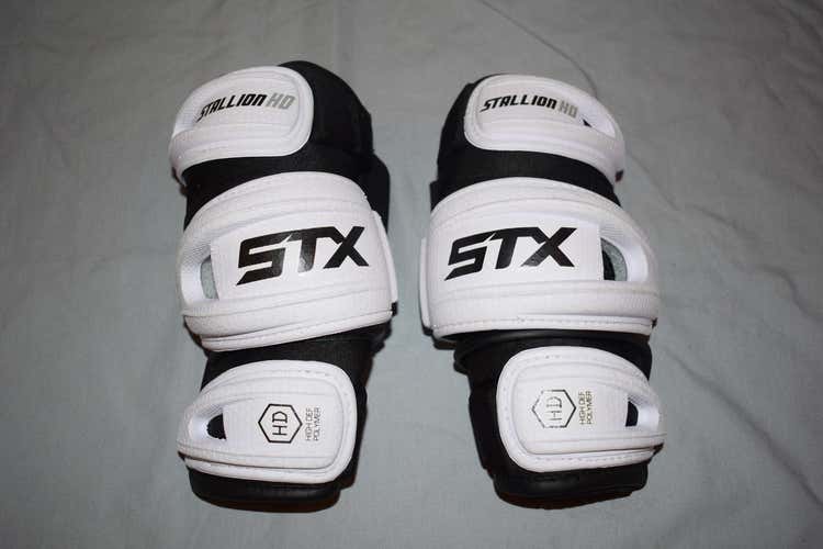 STX Stallion HD Arm Pads White/Black