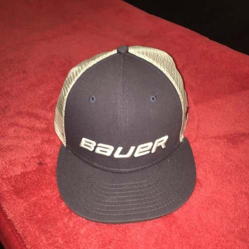 NWOT Bauer Hat Snapback