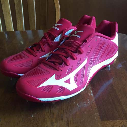 Brand New Red Mizuno Heist IQ Size 10 Low Metal Baseball Cleats