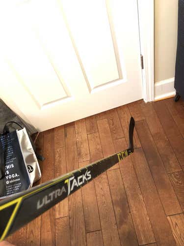 New CCM Ultra Tacks Stick Lefty Mid 81 - 85 Senior