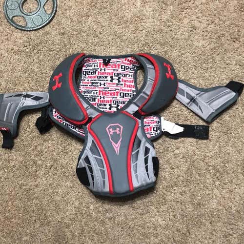 UNDER ARMOUR CHEST PROTECTER *USED*