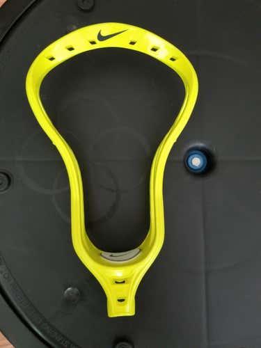 Nike Lakota U Head (Like New / Volt)
